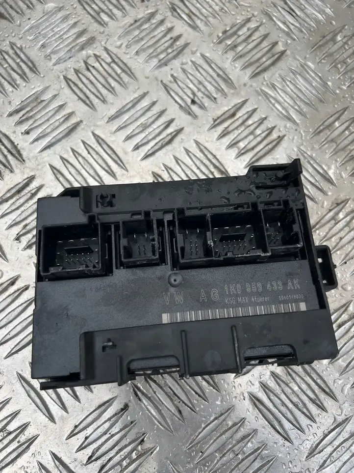 Volkswagen Golf Plus (2004 - 2008) 1K0959433AK Модуль комфорта — фото 1