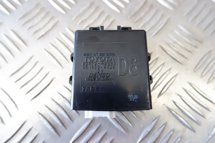 Toyota RAV 4 (XA50) (2018 - )  8597042060 Блок управления центрального замка
