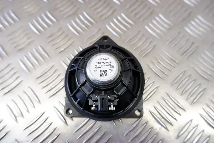 Tesla Model Y (2019 - 2024) 107974200B Динамик панели приборов — фото 5