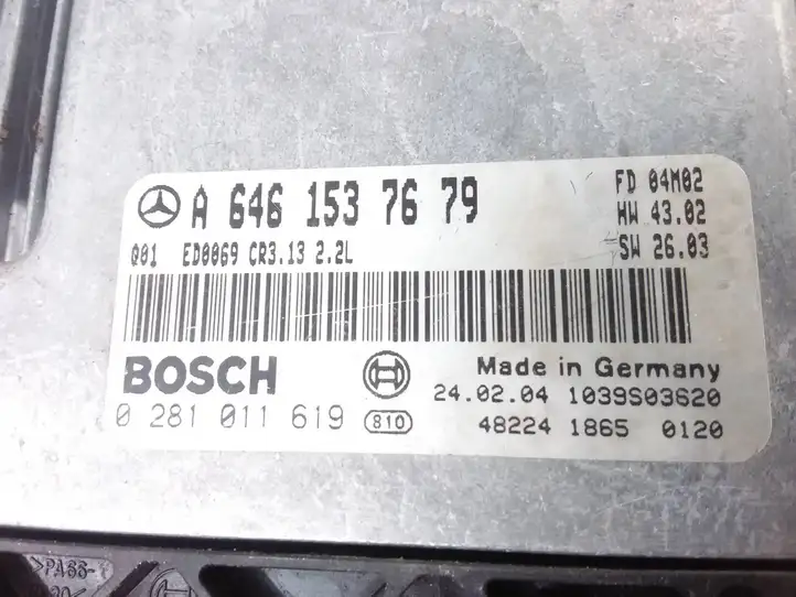 Mercedes-Benz C W203 (2000 - 2007)  A6461537679 Блок управления двигателя