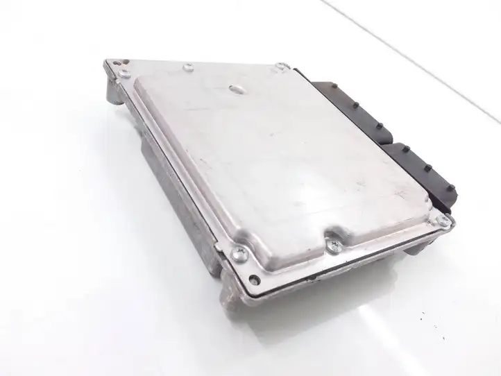 Mercedes-Benz C W203 (2000 - 2007)  A6461537679 Блок управления двигателя