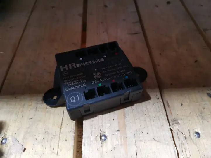 Mercedes-Benz C W204 (2007 - 2014)  A2129004414 Блок управления дверью