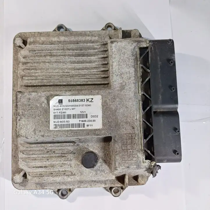 Opel Corsa D (2006 - 2010)  55568383 Блок управления двигателем (ЭБУ)