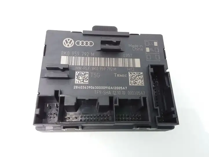 Audi A4 (2007 - 2011)  8K0959792M Блок управления дверью