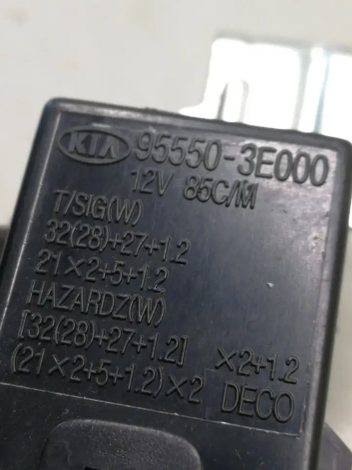 Kia Sorento (2006 - 2009) 955503E000 Реле аварийных фонарей — фото 2