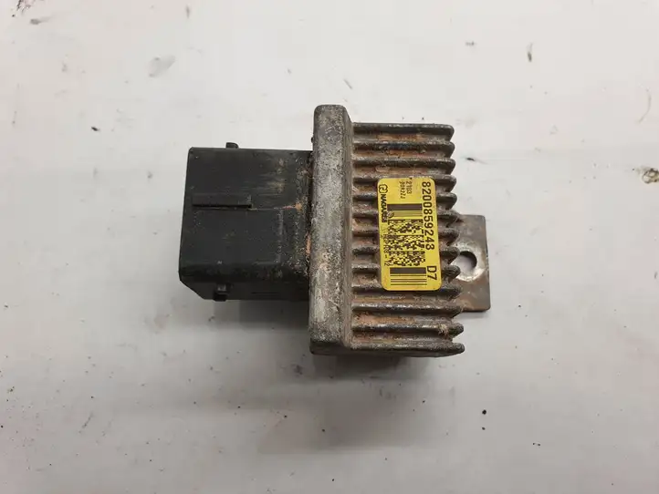 Nissan Juke I F15 (2010 - 2018)  8200859248 Реле аварийных фонарей