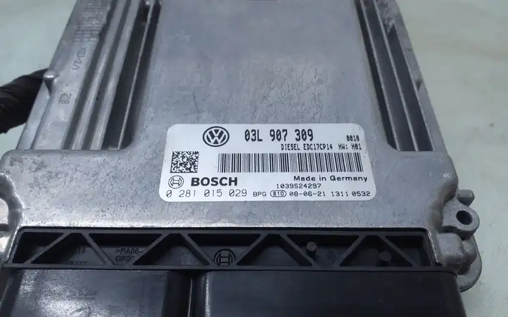 Volkswagen PASSAT B6 (2005 - 2010) 03L907309 Блок управления двигателем (ЭБУ) — фото 5