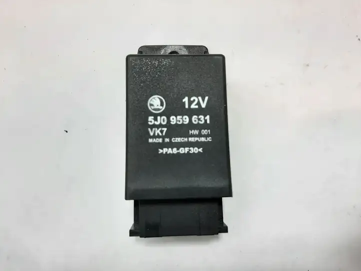 Skoda Fabia Mk2 (5J) (2007 - 2014) 5J0959631 Реле аварийных фонарей — фото 1