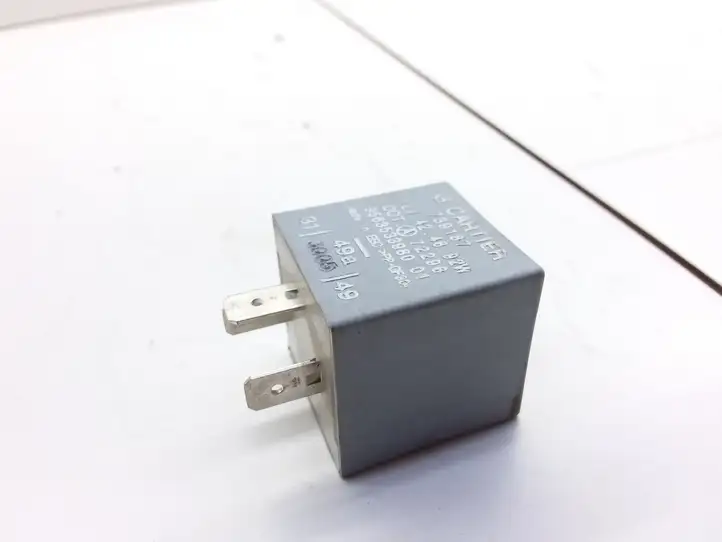 Citroen Xantia (1998 - 2002)  739187 Реле аварийных фонарей