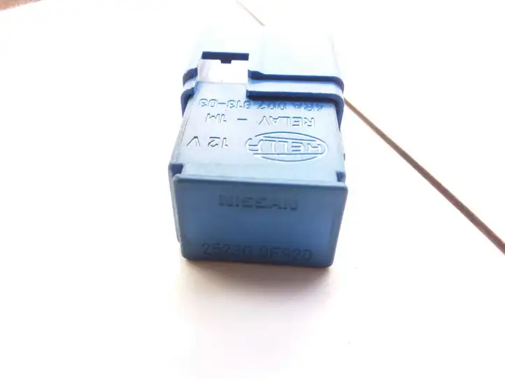 Nissan Almera N16 (2000 - 2010)  252309F920 Реле аварийных фонарей