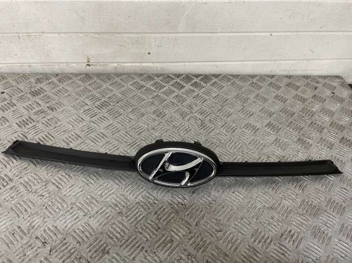 Hyundai i10 (2016 - 2019)  86351B9500 Верхняя решётка