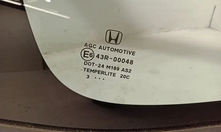 Honda CR-V (2012 - 2016) 43R00048 Заднее боковое стекло — фото 3