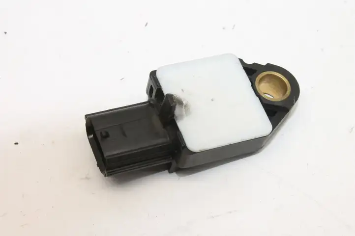 Mitsubishi Outlander (2007 - 2012) 8651A001 Датчик удара SRS — фото 3