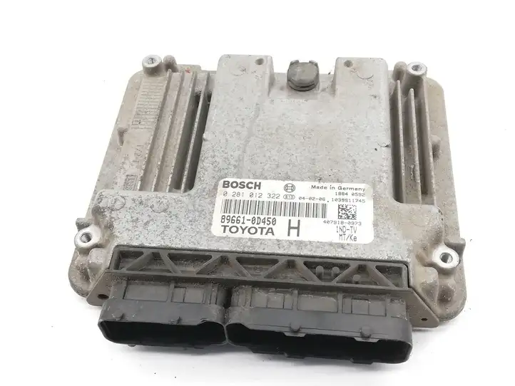 Toyota Yaris (2005 - 2009) 896610D450 Блок управления двигателем (ЭБУ) — фото 1