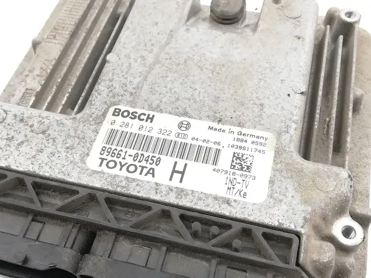 Toyota Yaris (2005 - 2009) 896610D450 Блок управления двигателем (ЭБУ) — фото 2