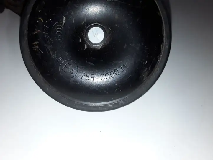 Hyundai i30 (2007 - 2012)  E428R000034 Звуковой сигнал