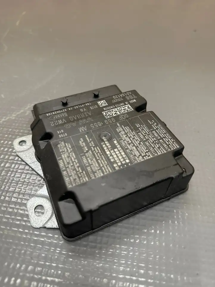 Skoda Fabia Mk4 (6VA) 5QF959655 Датчик удара SRS — фото 2