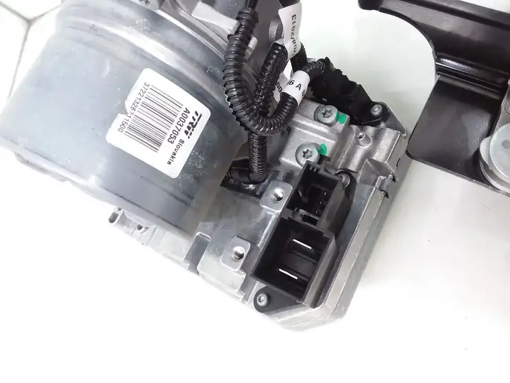 Skoda Rapid (NH) (2012 - 2019) 6R1909144P Насос гидроусилителя руля — фото 5