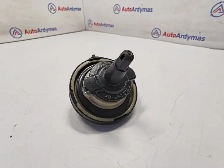BMW 3 F30 F35 F31 (2012 - 2018) 7222392 Крышка топливного бака — фото 3