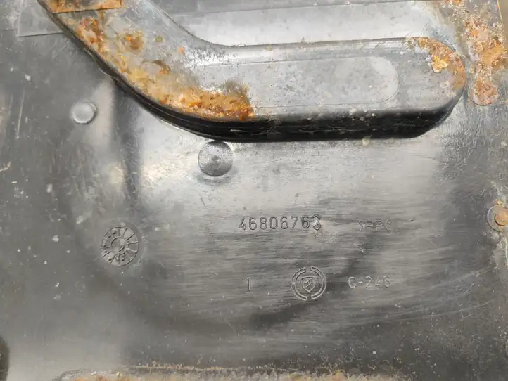 Fiat Panda II (2004 - 2011) 46806763 Площадка аккумулятора — фото 9