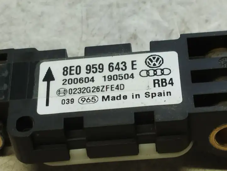 Audi A4 S4 B6 8E 8H (2000 - 2006) 8E0959643E Датчик удара SRS — фото 2