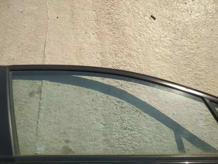 Honda Insight (2009 - 2011)   Основное стекло передних дверей (четырехдверного автомобиля)