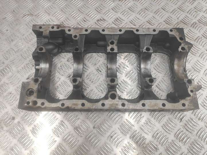 Iveco Daily 35-40.10 (2001 - 2016)  502295003 Кронштейн коленчатого вала