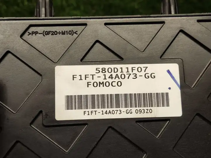 Ford Focus (2011 - 2015) F1FT14A073GG Блок управления электропитанием — фото 2