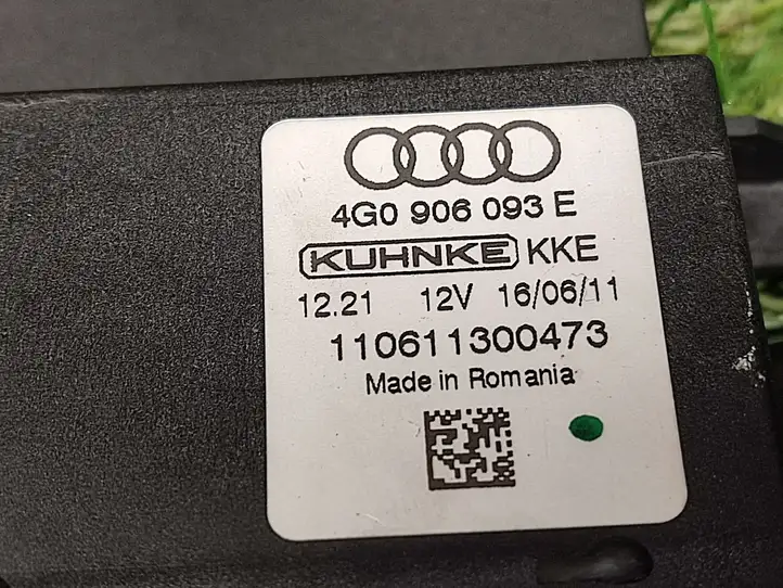 Audi A6 C7 (2011 - 2014) 4G0906093E Блок управления топливным насосом — фото 4