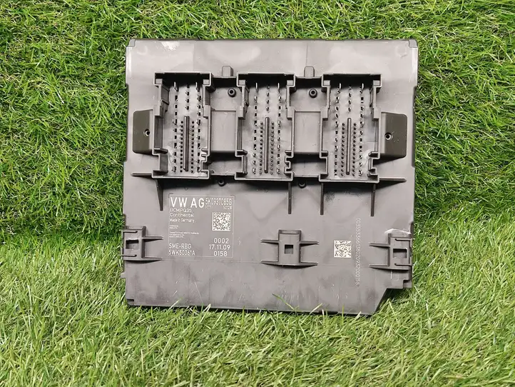 Volkswagen Tiguan (2007 - 2011) 5K0937085G Модуль комфорта — фото 1