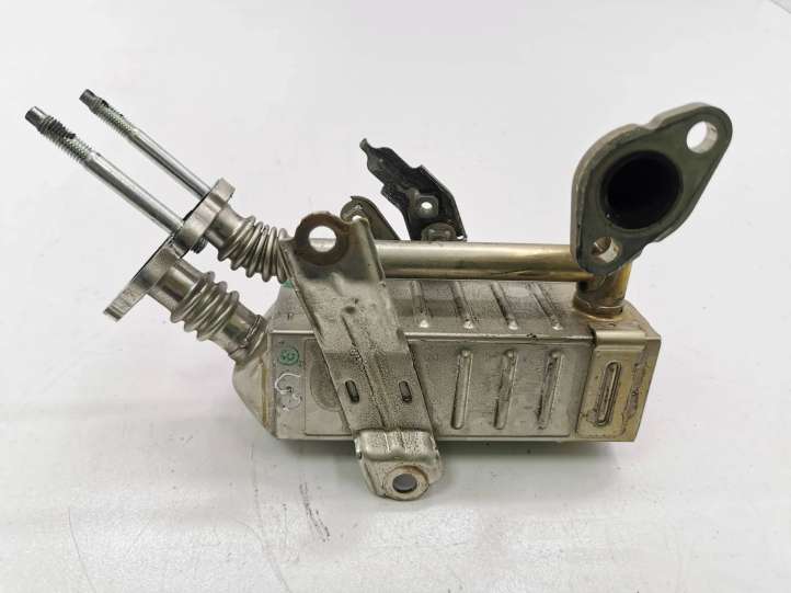 Toyota Auris 150 (2006 - 2012)  2560133070 Охладитель EGR
