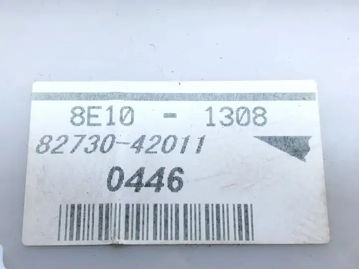 Toyota RAV 4 (XA30) (2006 - 2016) 8273042011 Блок монтирования реле — фото 2