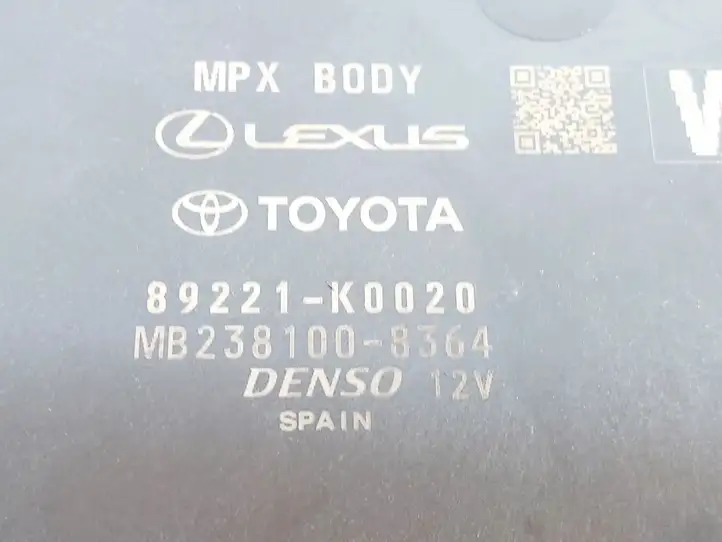 Toyota Yaris XP210 (2020 - ) 89221K0020 Блок монтирования реле — фото 5