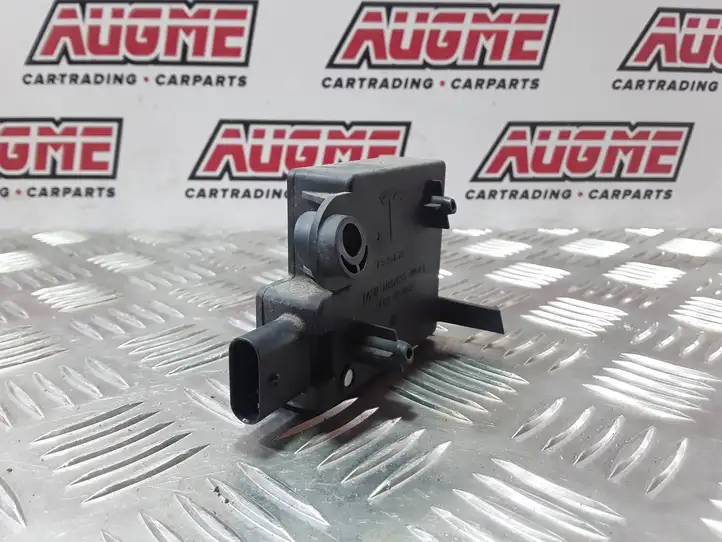 Tesla Model 3 (2017 - 2023) 109785500E Прочие блоки управления — фото 1