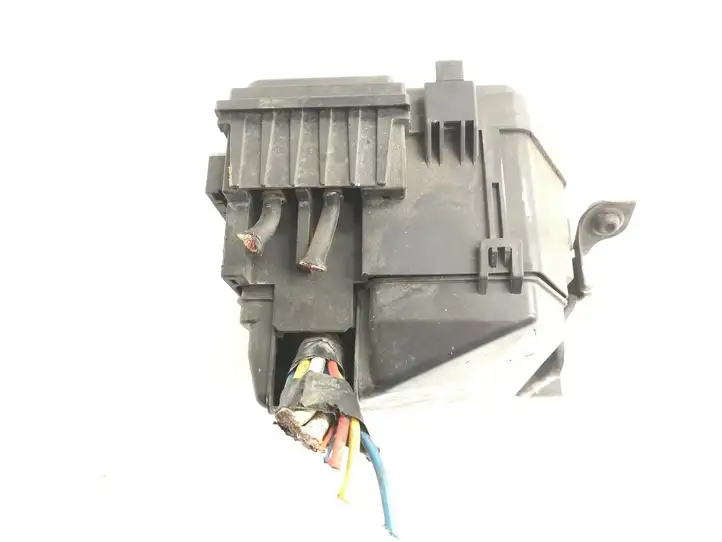 Honda CR-V (2006 - 2009) 08SWYE01 Блок монтирования реле — фото 2