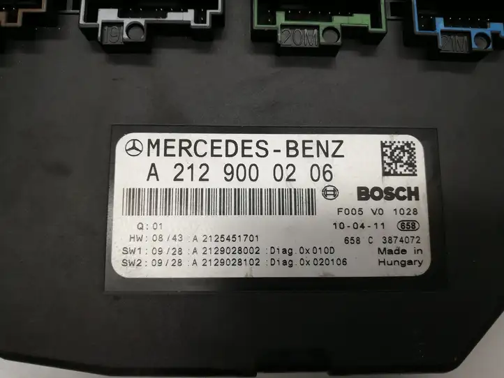 Mercedes-Benz E W212 (2009 - 2016) A2129000206 Блок монтирования реле — фото 2