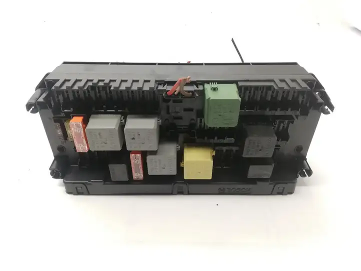 Mercedes-Benz C W204 (2007 - 2014) A2129006624 Блок монтирования реле — фото 3