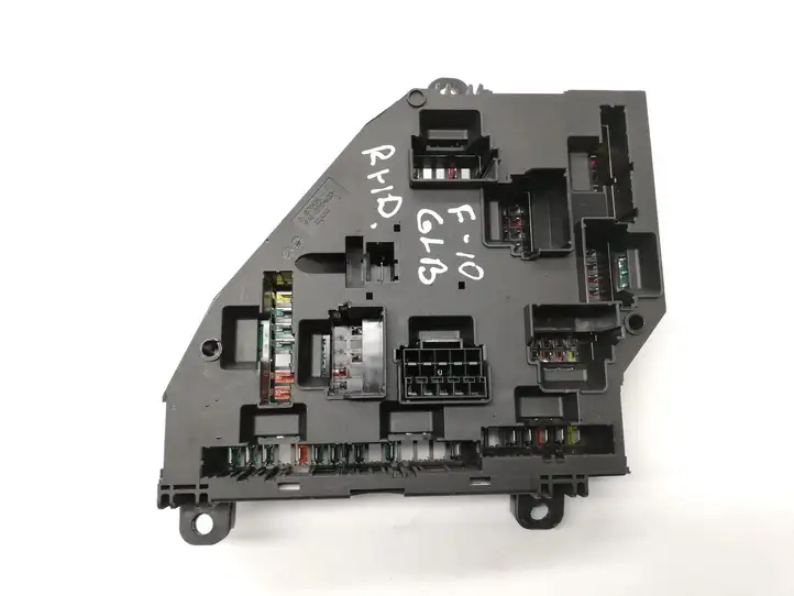 BMW 5 F10 F11 (2009 - 2016) 9238195 Блок монтирования реле — фото 2