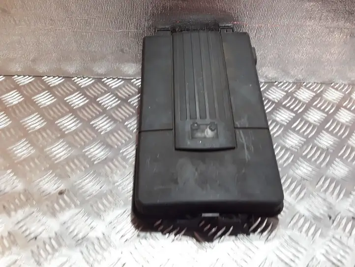 Volkswagen Golf V (2003 - 2009) 1K0915443A Крышка ящика аккумулятора — фото 1