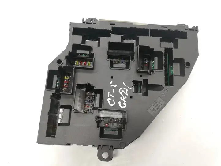 BMW 5 GT F07 (2010 - 2017) 9210857 Блок монтирования реле — фото 3