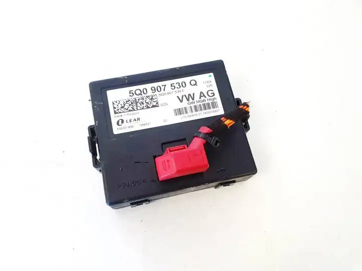 Volkswagen Golf VII (2013 - 2019)  5q0907530q Другие блоки управления / модули