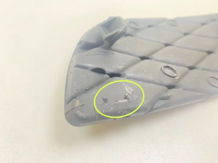 Toyota Yaris (1999 - 2003) Нижняя решетка переднего бампера — фото 2