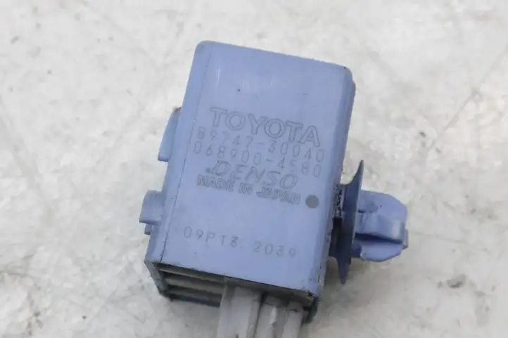 Toyota Prius+ (ZVW40) (2011 - 2018) 8974730040 Реле аварийных фонарей — фото 5