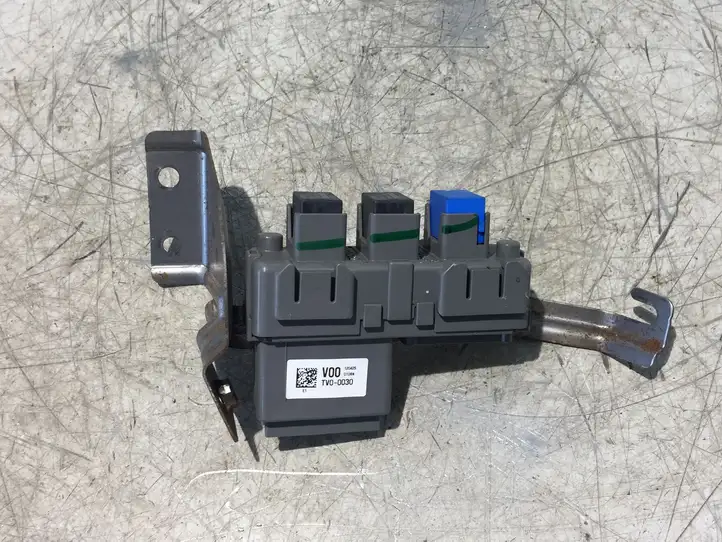 Honda Civic IX (2011 - 2017) TV00030 Блок монтирования реле — фото 1