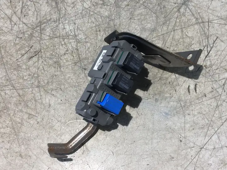 Honda Civic IX (2011 - 2017) TV00030 Блок монтирования реле — фото 4