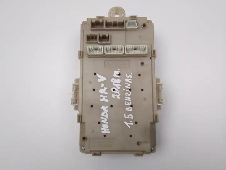 Honda HR-V (2015 - 2020)  74704836OW Блок монтирования реле