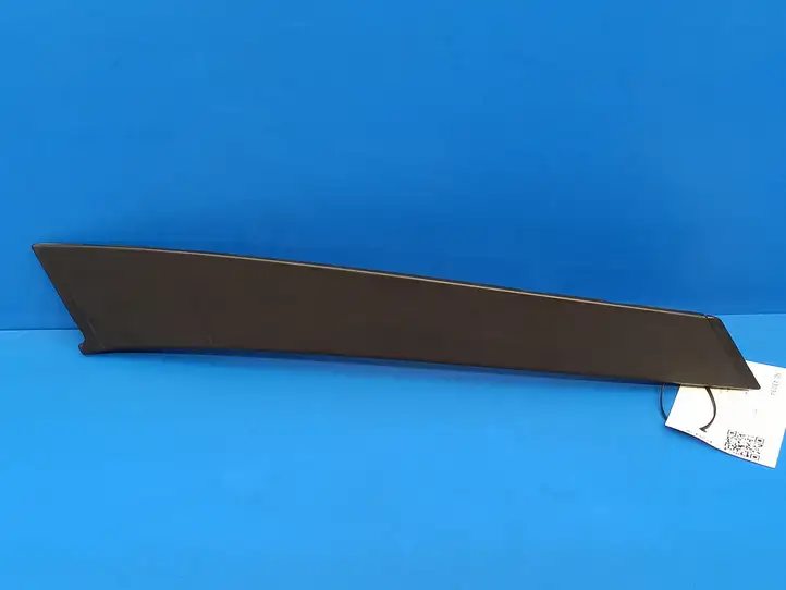 Mercedes-Benz C W203 (2000 - 2007)   Отделка заднего бокового стекла