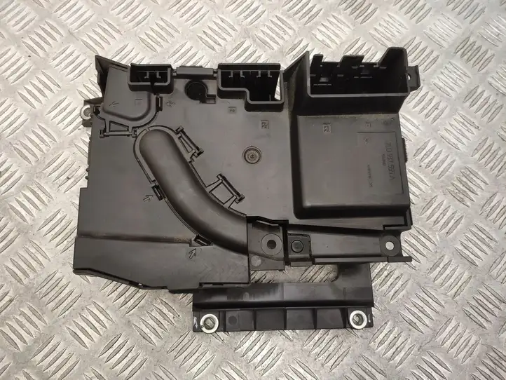 Porsche Cayenne (9PA) (2002 - 2010) 7L0937548C Блок монтирования реле — фото 1