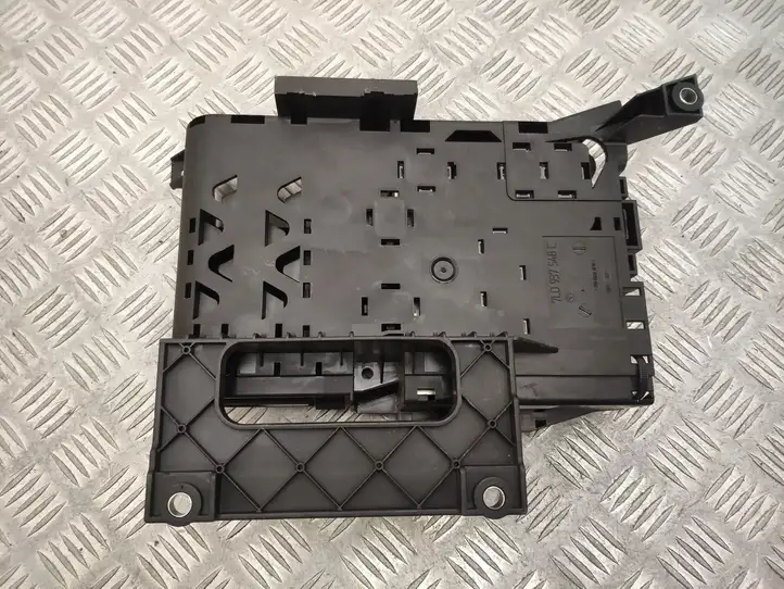 Porsche Cayenne (9PA) (2002 - 2010) 7L0937548C Блок монтирования реле — фото 7