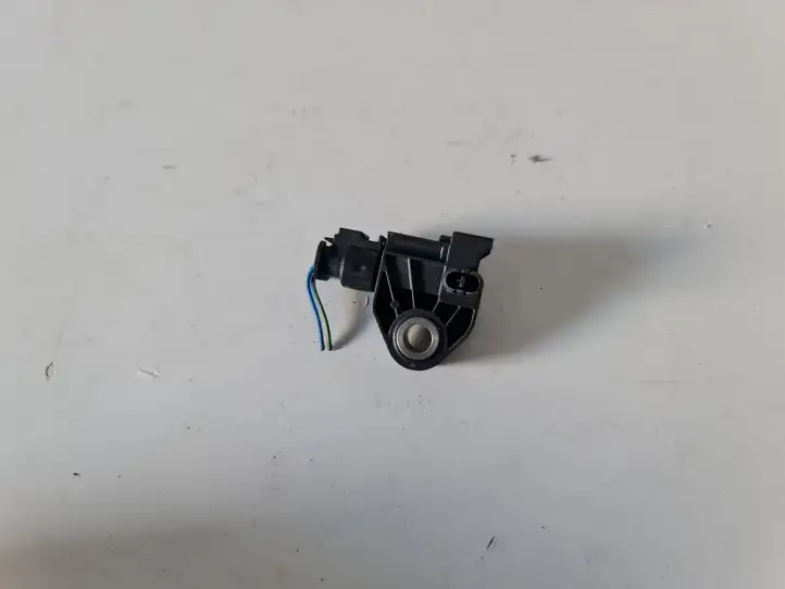 BMW 5 G30 G31 (2016 - )  9341546 Датчик удара надувных подушек